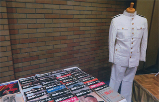 「楯の会」の制服と『論争ジャーナル』