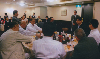 打ち上げで挨拶