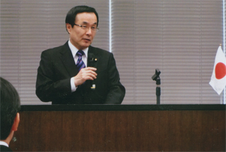 浜田和幸さんの勉強会に出ました（12/9月）