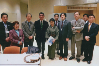 河野太郎さんを囲んで