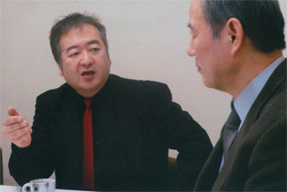 「ゼウスの法廷」の高橋玄監督と