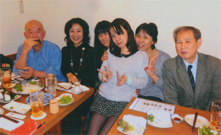 神田さんを囲んで