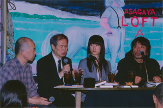 森達也さん（右）も登場