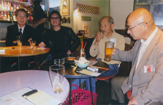 終わって、打ち上げで