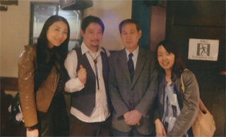 武富健治さんを囲んで