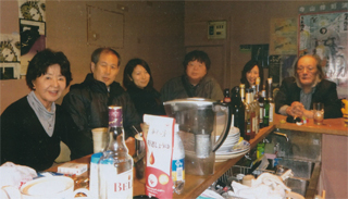 九條今日子さん（左）と。今年の２月