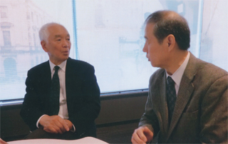 講演の後、話しました