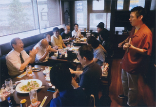 ここでも歌ってくれました。岡さん