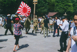 皆、駆け寄って写真を撮ってます