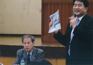 司会の岩井さん