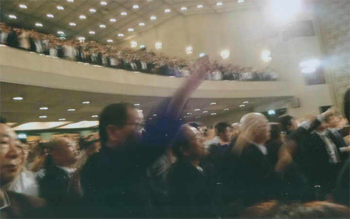 シュプレヒコール！