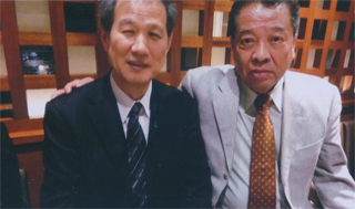 斎藤英俊氏（日学同初代委員長）と