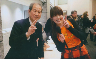 レポーターの愛ちゃんと