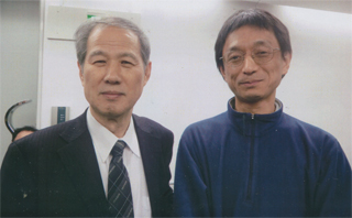 アレフの荒木浩さんと