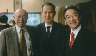 三上さん。鈴木。近藤昭一さん