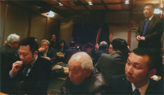 二次会も満員です