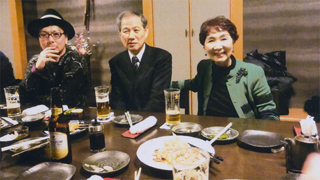 岡田さん。伊東さんと