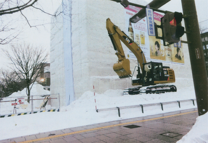 まるでビルの建築です