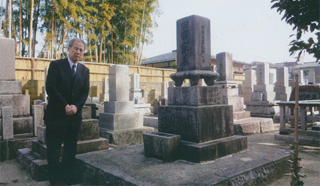 田宮高麿さんのお墓で