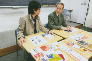 お薦めの本を前にして