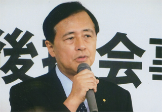 挨拶する保坂さん