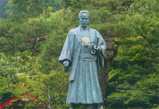 土方歳三の像（高幡不動尊）