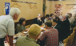 近くのお店で二次会