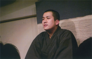 前座は、ブラ坊さん