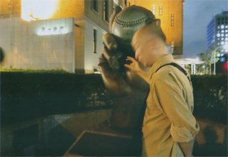 「野球発祥の地」の像が