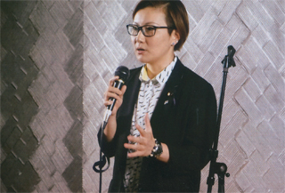 衆議院議員の池内さおりさん