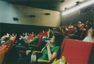 熱心に聞いてました