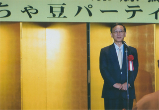 挨拶する谷垣幹事長