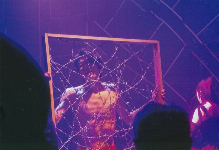 「天皇ごっこ」の舞台