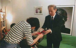 『邪宗門』、読んだ人を表彰