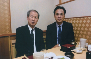 前泊博盛さんと