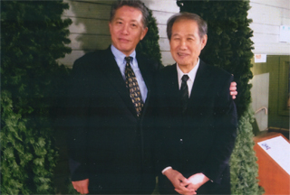 終わって、壇上で