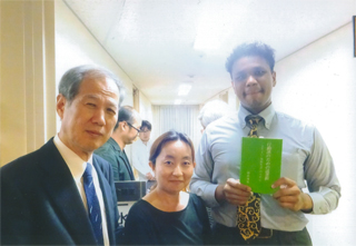 サンコンさんの息子さん（右）と