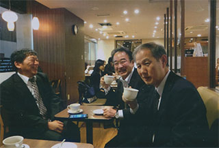 その後、喫茶店で