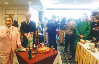 満員の会場です